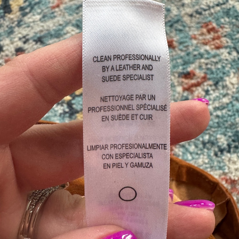 Frame Terracotta Lamb Suede Bootcut Pants
Size 26 - Picture 11 of 11